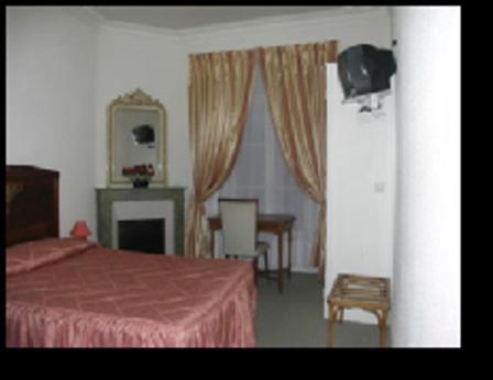 Arcantis Hotel Metropole Châtel-Guyon Oda fotoğraf